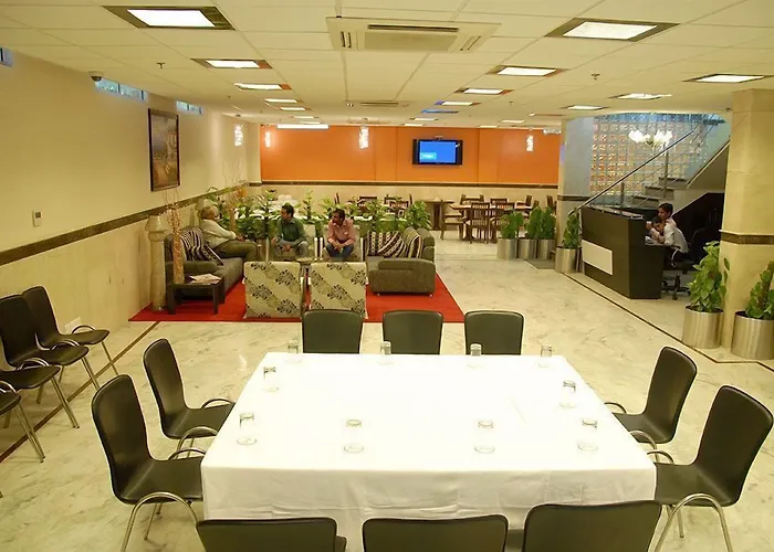 Townhouse Oak Safdarjung Hotel New Delhi